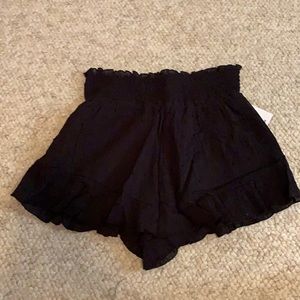 BNWT Ruffle Trim High Rise Shorts